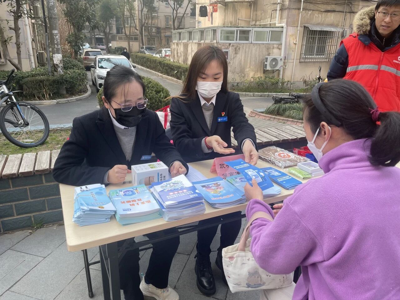 会员动态|角色“多面手” 服务“无死角”——洋泾街道受理中心政务服务的全域升级之路